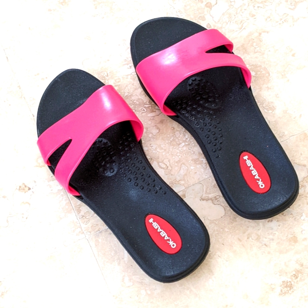 🩷OKABASHI SLIP ON SANDALS SIZE SMALL